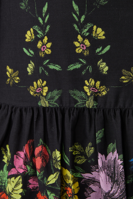 تنورة إلبيز قصيرة مزينة بطبعة زهور